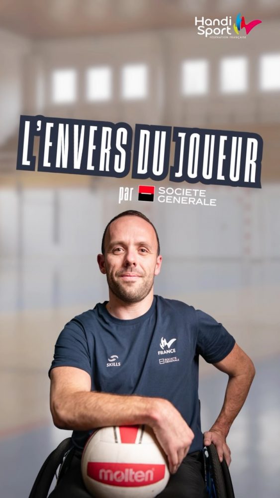 🎙️ Des années au plus haut niveau, des souvenirs forts et toujours la même envie d’avancer.

Jonathan Hivernat, ambassadeur Société Générale, se raconte autrement : loin des matchs, il revient sur ce qui a construit son parcours, ce qui l’anime encore aujourd’hui et sa plus grande victoire.
Un échange à découvrir avec @paramourdurugby , Partenaire Officiel de l’équipe de France de rugby fauteuil.