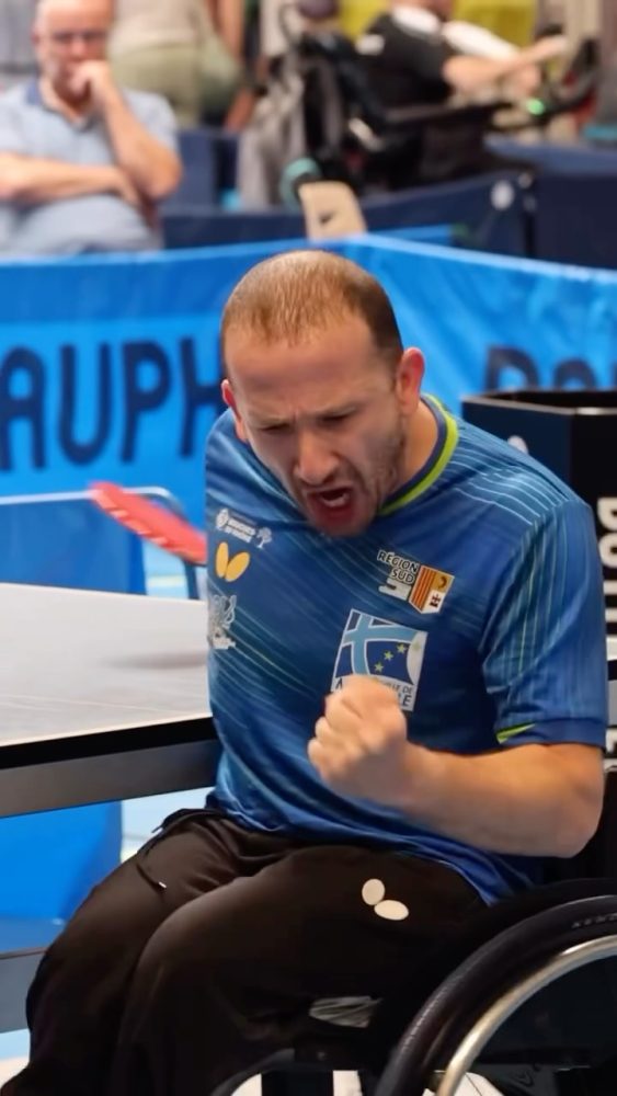🏓 Vous pensez connaître le tennis de table ? Attendez de découvrir sa version handisport... 👀
 
⚡ Des échanges ultra rapides, une précision redoutable et une stratégie de chaque instant.
 
Dans ce nouvel épisode de RDV Sport, on vous emmène au plus près d’une discipline qui ne laisse aucune place au hasard.
Pratiqué debout ou en fauteuil, le tennis de table handisport offre un spectacle aussi intense qu’impressionnant. 🔥
 
🎥 La vidéo est disponible dès maintenant ! (Lien en bio)