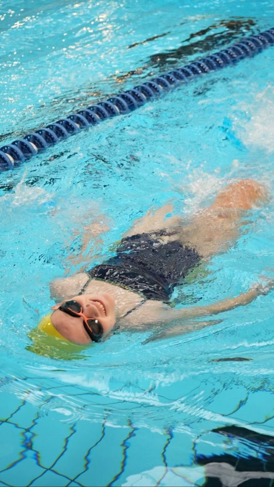 💦 Ambiance XXL du côté de la natation aux #JNAH2026 !

Entre les plongeons, les encouragements au bord du bassin et les sourires à la sortie de l’eau, cette séquence résume parfaitement l’esprit des Jeux Nationaux de l’Avenir Handisport 🙌

Et quoi de mieux que la présence de la marraine @cecilehernandezathlete pour partager ces beaux moments aux côtés des jeunes 💙
