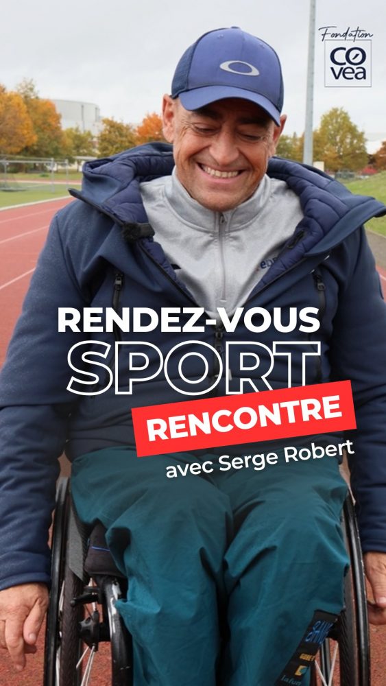 🎬 Voici Serge.

59 ans. Passionné d’athlétisme. Référent course fauteuil & accompagnateur des jeunes talents à la fédération française handisport.
 
Ce qui l’anime ? Voir chaque jeune avoir le déclic, trouver une motivation et progresser.
💬 « Ce qui me pousse à continuer, c’est que je peux le retransmettre aux jeunes, leur donner cette envie pour qu’ils réussissent. »
 
Un portrait inspirant, réalisé avec le soutien de la Fondation Covéa, partenaire engagé aux côtés de la FFH.