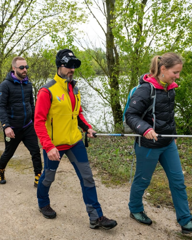 ❄️ ON PISTE : L’hiver aussi, les sentiers restent ouverts à tous ❄️
 
Quand le froid s’installe et que la nature change de visage, l’envie d’évasion est toujours là.
Avec les sentiers Handi’Spot, la randonnée reste une aventure accessible, inclusive et ressourçante, même en hiver 🌲
 
Que ce soit pour une balade contemplative ou une rando plus engagée, les parcours labellisés Handi’Spot, soutenus par la Fédération Française Handisport, sont conçus pour permettre à chacun de profiter du plein air, toute l’année.
 
👉 Sur l’application On Piste, retrouvez :
✅ Profils altimétriques dynamiques
✅ Infos détaillées sur largeur des chemins, pose de pied, obstacles et dévers
✅ Guidage audio et GPS
✅ Tracés GPX à télécharger
✅ 4 niveaux d’accessibilité pour choisir selon vos envies et vos capacités
 
📲 Téléchargez l’application On Piste et trouvez des sentiers Handi’Spot près de chez vous ou pour vos prochaines escapades hivernales.
 
✨ À venir prochainement :
De nouveaux itinéraires Gravel–VTT, praticables en FTT et cycles tout-terrain, pour prolonger l’aventure.
📲 Suivez aussi toutes les expériences outdoor inclusives sur @handisportdenature
 
Photos : F-Sans