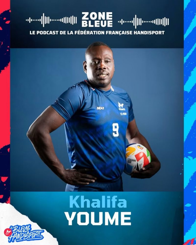 ⚽ Un simple reportage télé peut parfois changer une vie.
 
Arrivé en France en 2005 pour poursuivre ses études, Khalifa Youme découvre le cécifoot presque par hasard. Lui qui a toujours vécu avec une passion immense pour le football comprend immédiatement qu’il vient de trouver sa place.
 
Dans ce nouvel épisode de Zone Bleue, le podcast de la Fédération Française Handisport, il revient sur son parcours : son enfance au Sénégal, la perte progressive de la vue, son arrivée en France, les difficultés des débuts, son ascension jusqu’à l’équipe de France et son engagement pour faire grandir le cécifoot, aussi bien en France qu’au Sénégal.
 
🎧 Écoutez l’épisode dans le lien en bio.

@khalifa_youme_10 @cecifootfranceofficiel @edfsport @wearenolt