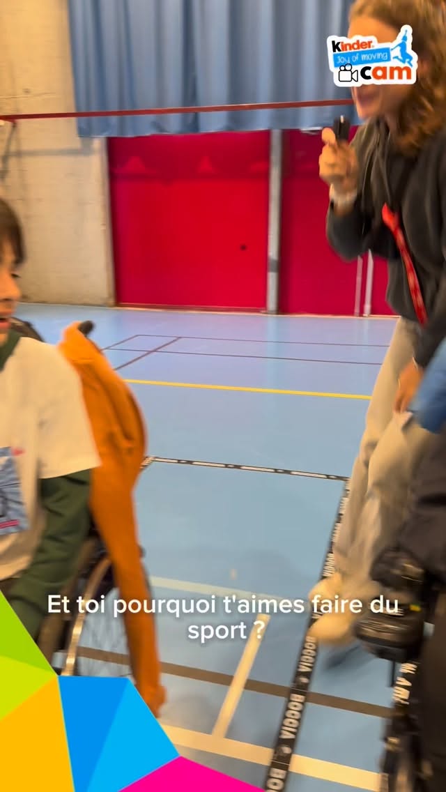 🏐 Chez Ferrero, avec le programme @kinderjoyofmoving , le sport rime avec plaisir.
 
Alors quoi de mieux qu’un défi boccia entre jeunes sportifs pour le prouver ? 😎
 
Entre précision, compétition et rire, ils nous racontent aussi ce qui les motive à pratiquer leur sport au quotidien 💙