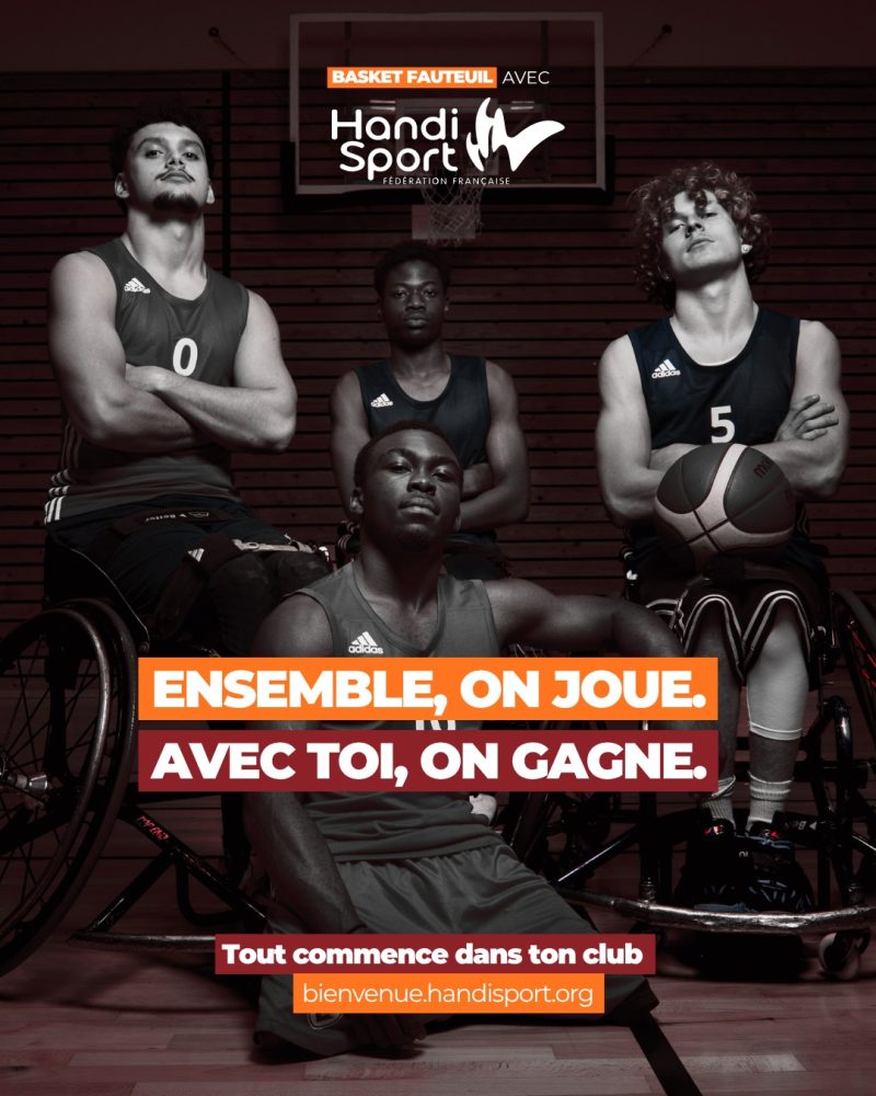 Et si, cette année, vous rejoigniez l’équipe ? 🏀

Pendant que les Bleues défendent les couleurs de la France aux Championnats du monde au Canada, le basket fauteuil se pratique aussi partout en France, loin des projecteurs et surtout… ensemble.

Un ballon, un fauteuil et un collectif avec lequel progresser, partager et prendre du plaisir.

Le basket fauteuil, c’est aussi une discipline accessible aux personnes en situation de handicap comme aux personnes valides, et une belle façon de découvrir le handisport.

Alors, prêt.e à entrer sur le terrain ?

👉 Tout commence dans un club : handisport.org/bienvenue